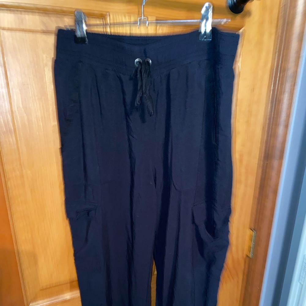 Black jogger with pockets